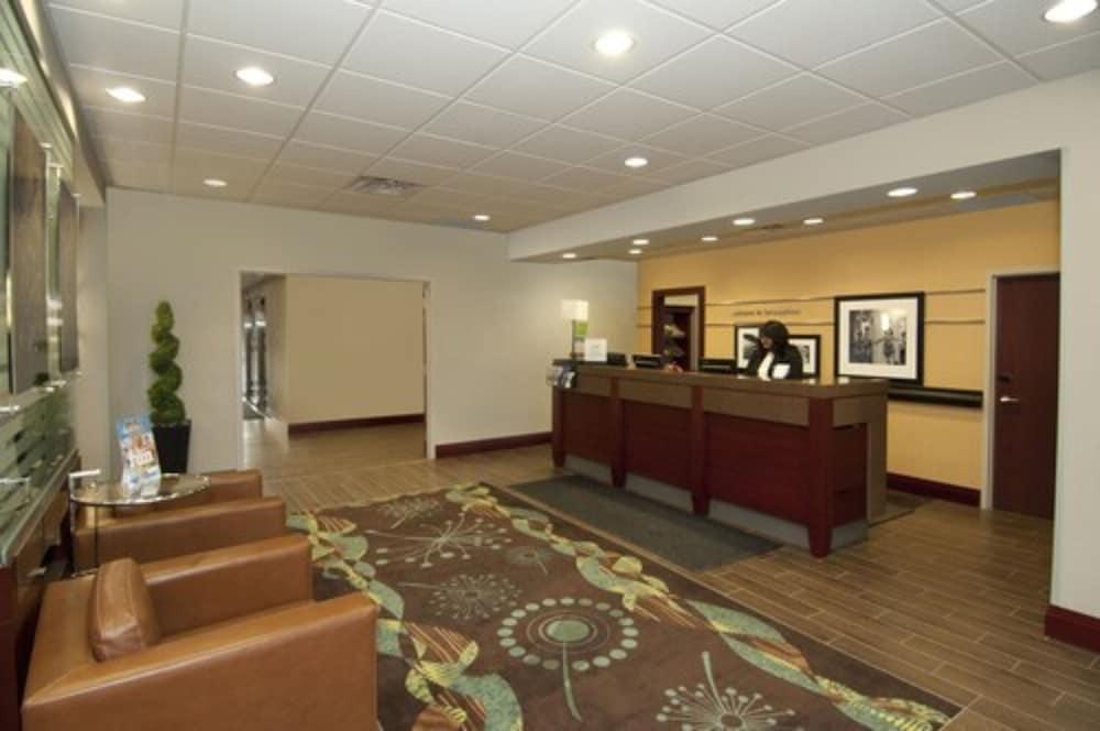 Hampton Inn By Hilton Brampton - Toronto Eksteriør billede